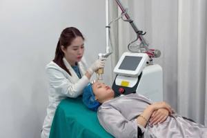 BÁC SĨ MINH NGUYỆT - HÀNH TRÌNH ĐẦY TÂM HUYẾT VỚI NGÀNH DA LIỄU THẨM MỸ VÀ CÔNG CUỘC GIẢI CỨU HÀNG NGÀN LÀN DA
