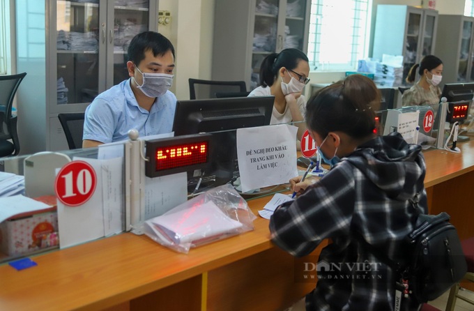 Lùi tăng lương công chức: 10 năm đi làm, lương 5 triệu đồng, giờ bỏ việc là quá muộn