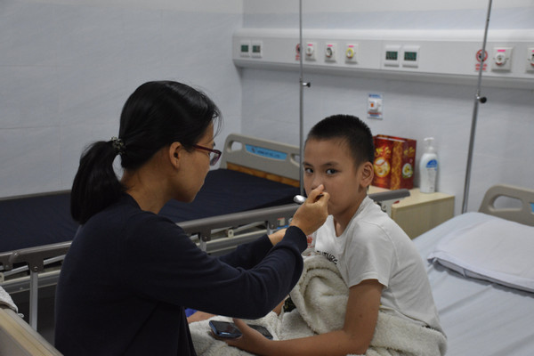 6 ngày thấp thỏm chăm con ngộ độc của phụ huynh Ischool Nha Trang